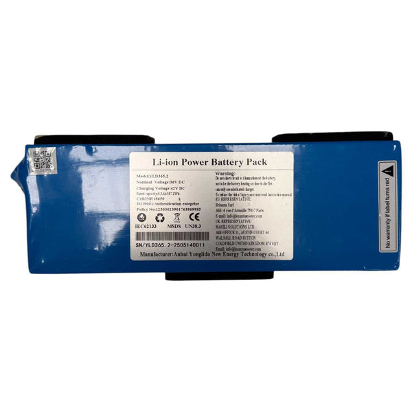 Kubbi K7 battery close-up on device background